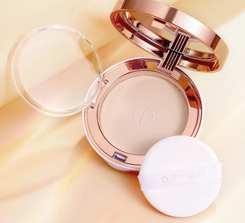 Oil-Control Face Pressed Powder Silk Smooth Makeup Setting Powder Waterproof Concealer Long Lasting Soft Face Powder