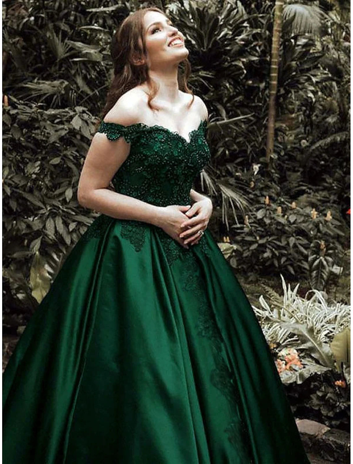 Ball Gown Evening Gown Luxurious Dress Quinceanera Prom Floor Length Sleeveless Off Shoulder Satin with Appliques 2024