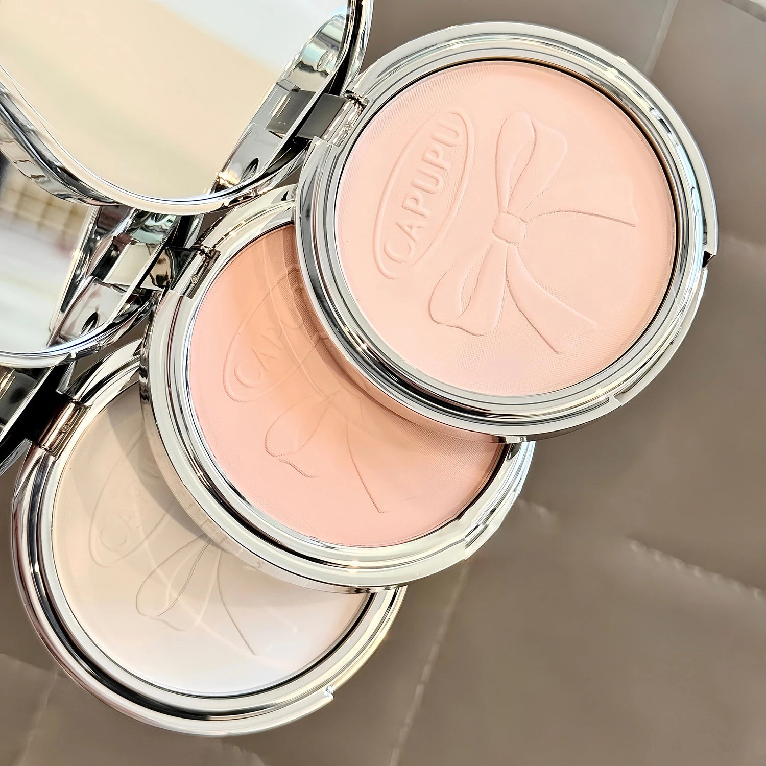 Bowknot Pressed Powder Transparent White Matte Brighten Concealer Long-lasting Oil Control Face Makeup Smooth Setting Powder