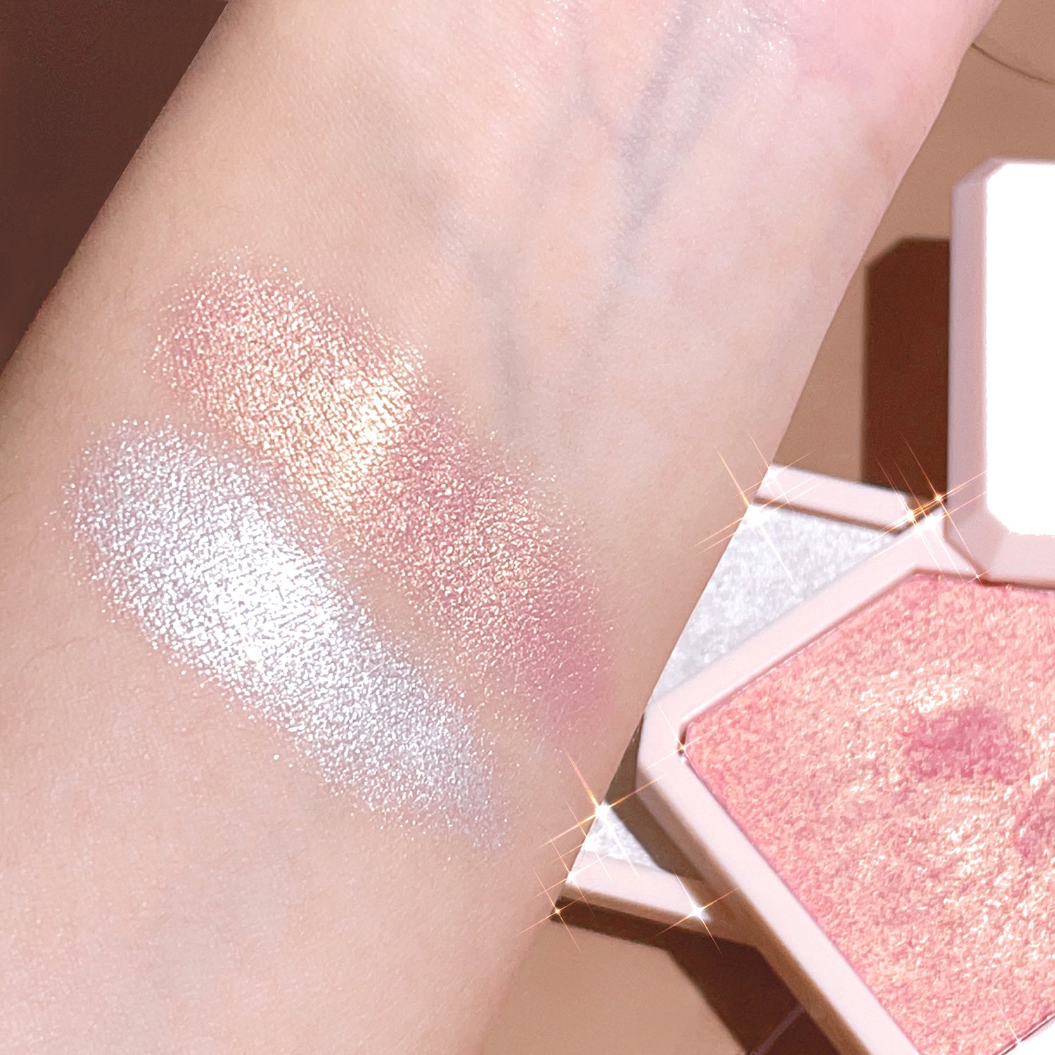 Double-layer highlighter powder potato mash fine shimmer pearl highlight contouring palette for a natural