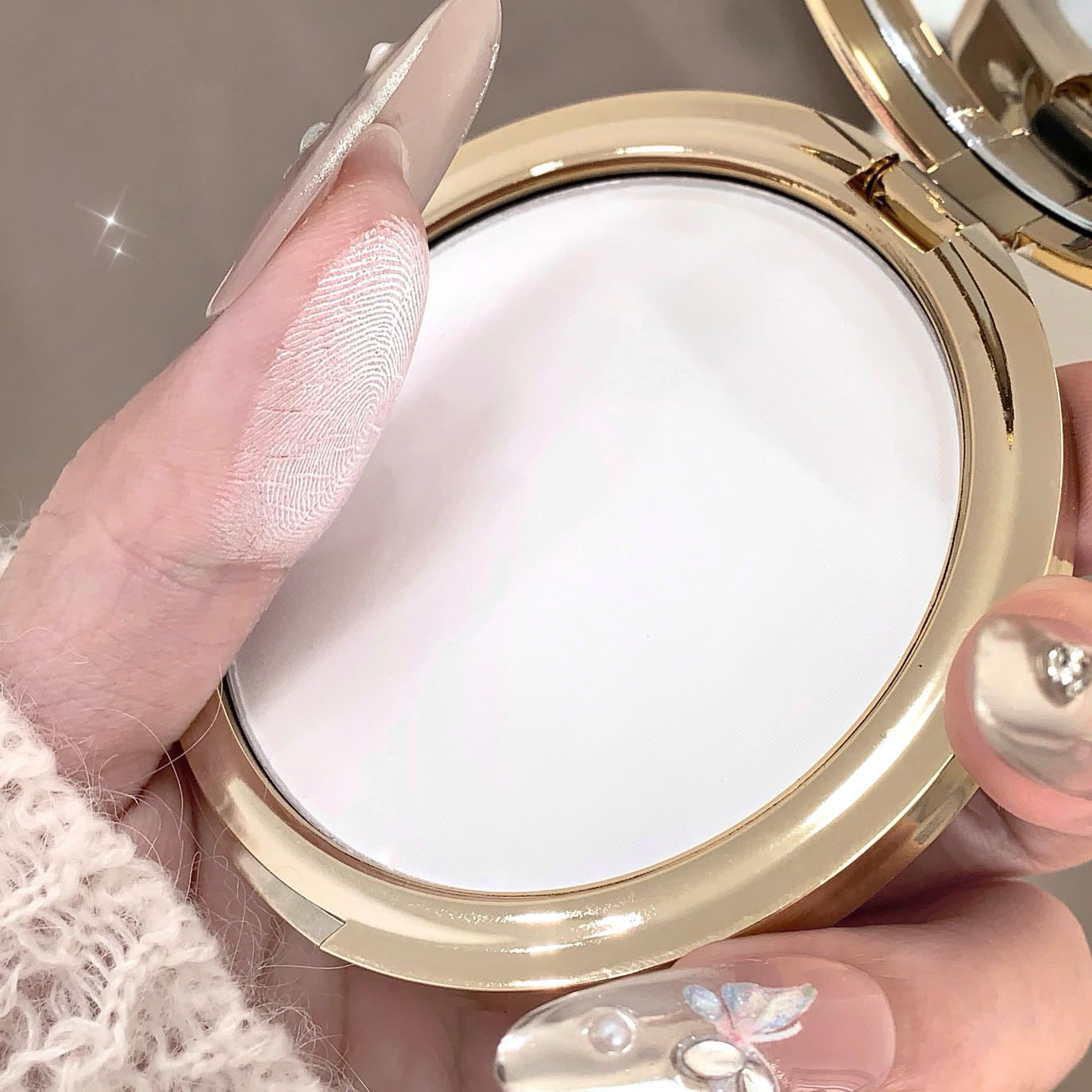 Pressed Powder Waterproof Transparent White Brighten Oil Control Concealer Natural Face Makeup Matte Setting Powder Cosmetics