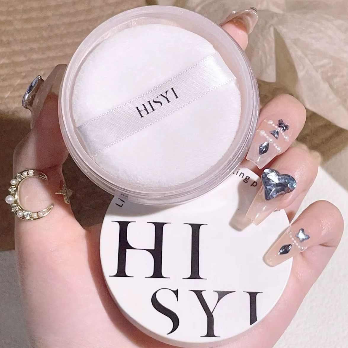 Loose powder oil control setting powder, lasting fresh matte mist setting powder, taking off and brightening is not easy to remo