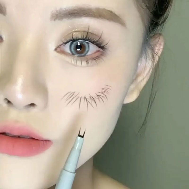 Double-claw eyeliner extremely thin two-claw lower eyelashes eyeliner liquid pen is waterproof  non-smudge and sweat-proof