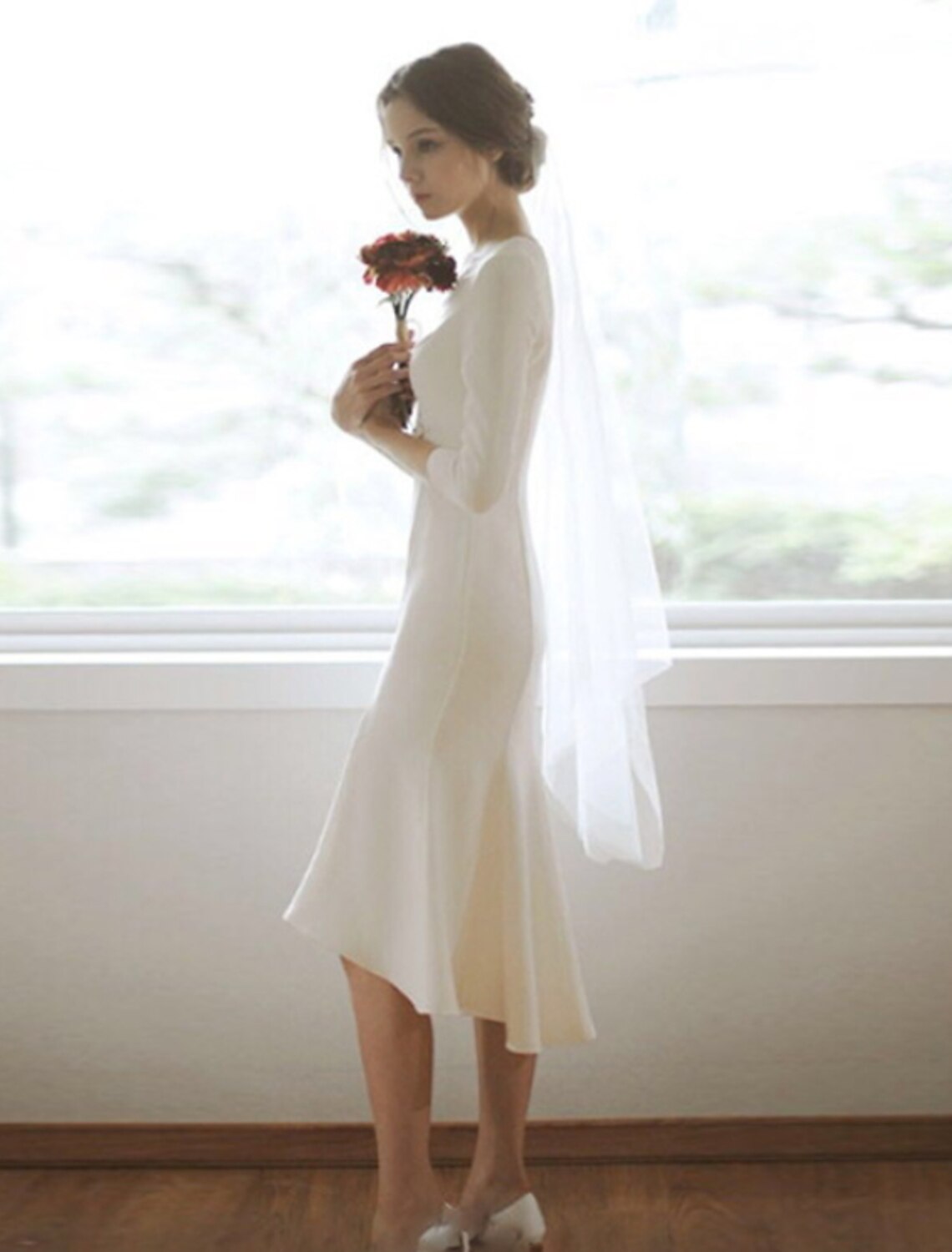 Reception Little White Dresses Wedding Dresses Mermaid / Trumpet V Neck 3/4 Length Sleeve Asymmetrical Satin Bridal Gowns