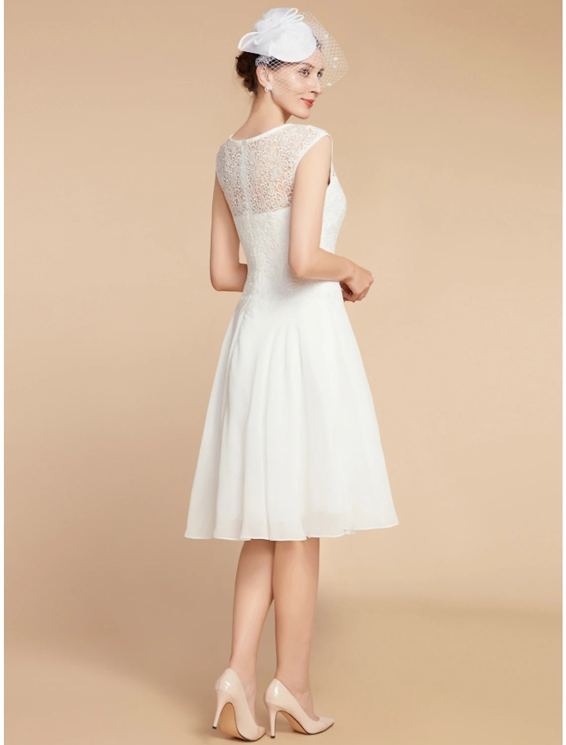 Two Piece A-Line Mother of the Bride Dress Wedding Guest Elegant Petite Jewel Neck Knee Length Chiffon Lace 3/4 Length Sleeve with Pleats Solid Color