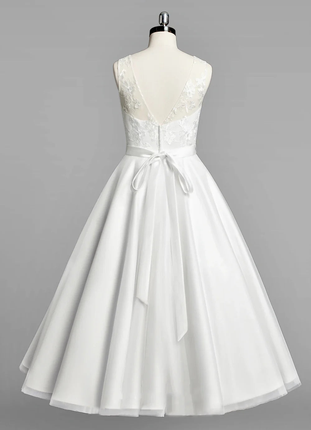 A-Line Neck Sleeveless Tulle Tea-Length Wedding Dress