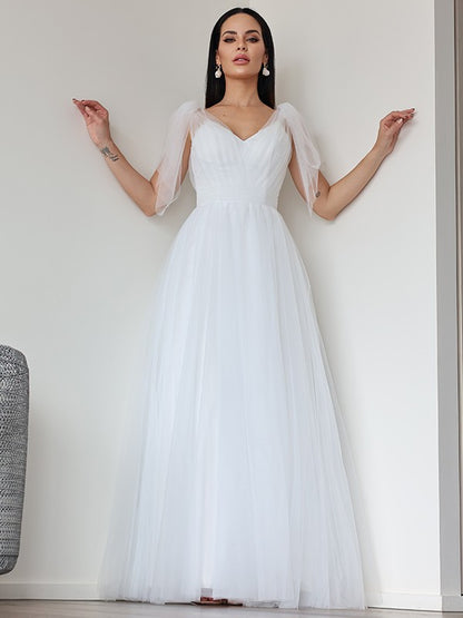 A-Line/Princess Tulle Ruffles V-neck Sleeveless Floor-Length Wedding Dresses